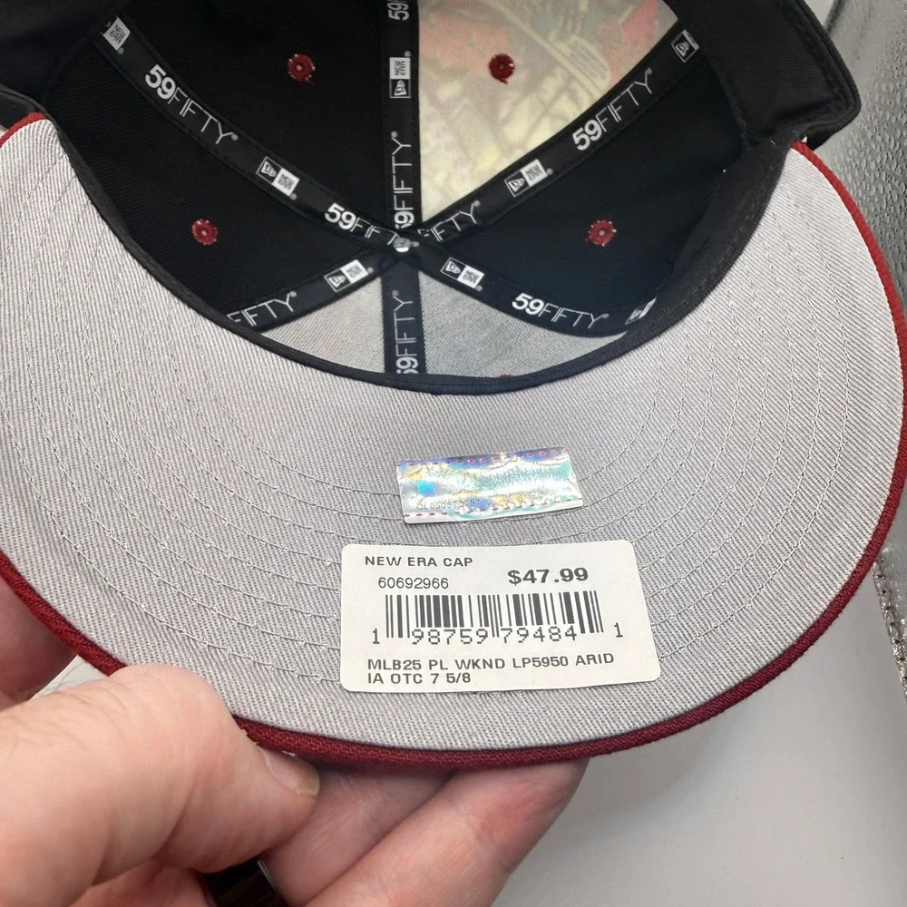 New Era Arizona Diamondbacks 59FIFTY Low Profile Comic Print Hat 7 5/8 Black Red